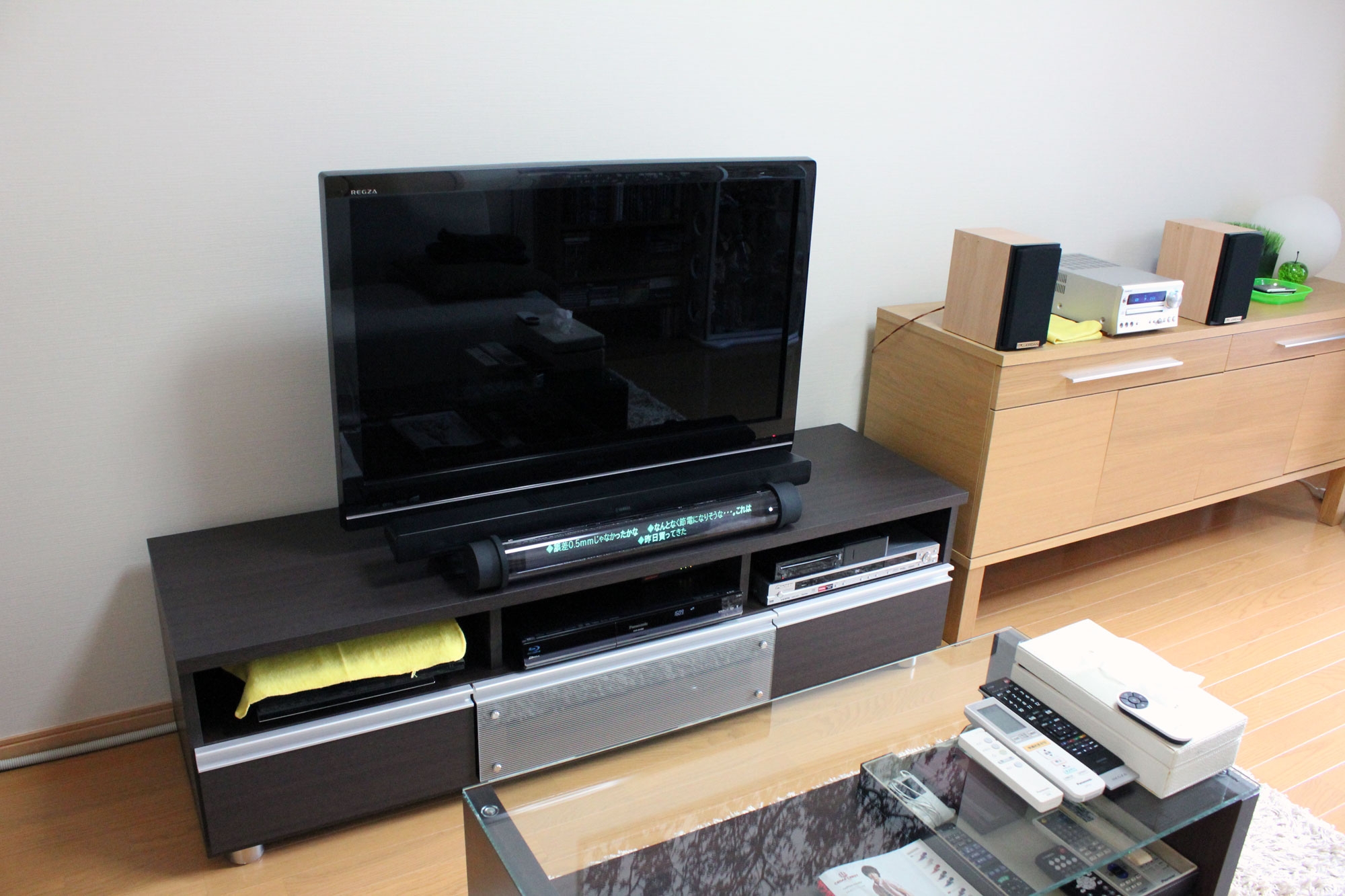 部屋 テレビまわり