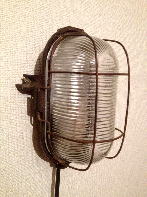 ウォールランプ