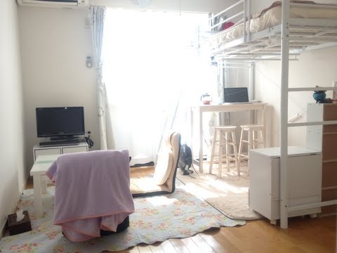 こたつをしまって、春ラグへ