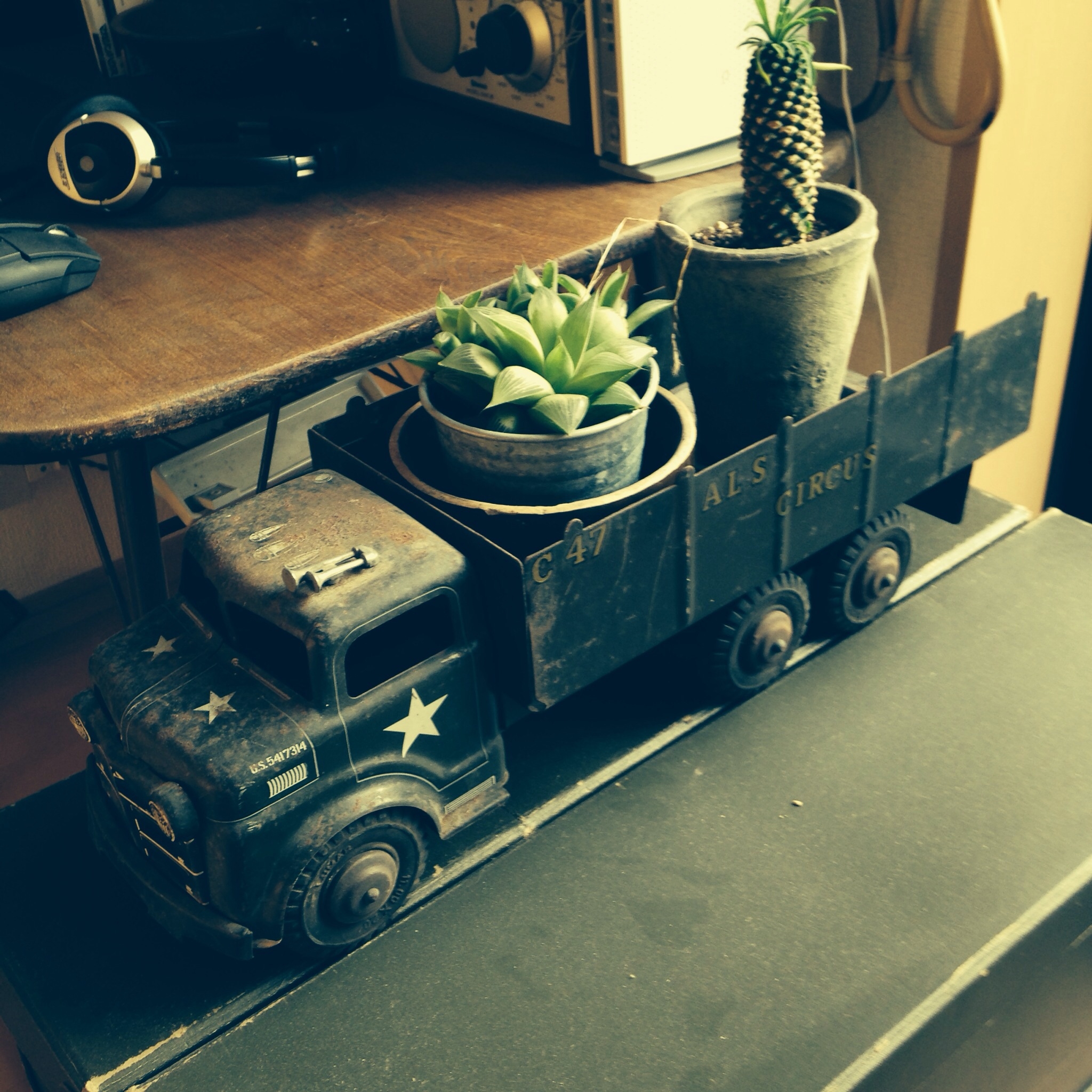 MARX TOY ARMY TRUCK