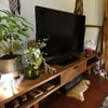 テレビ周り